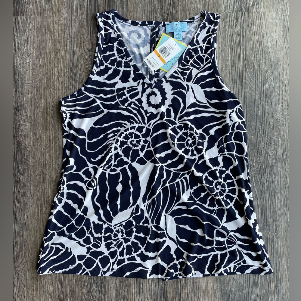 NWT CeCe Navy and White Sleeveless Top